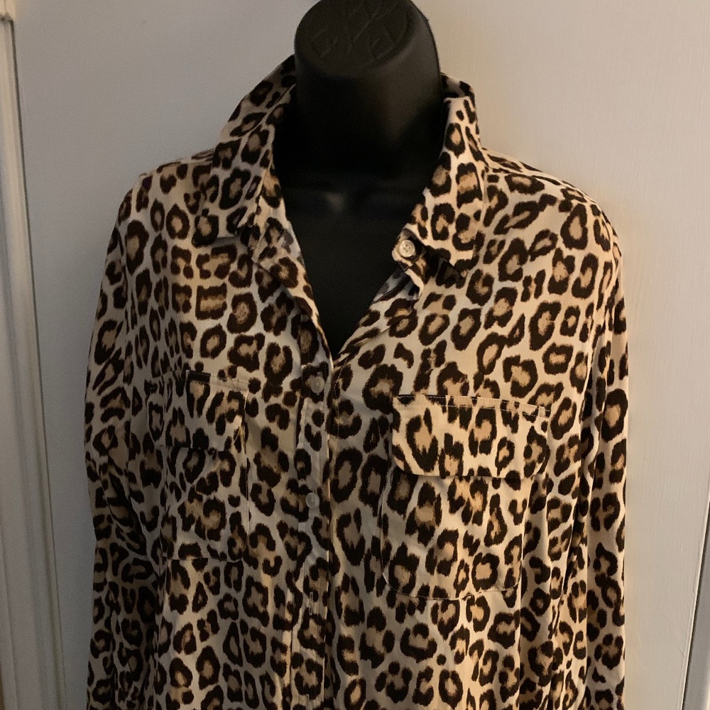 CHICOS leopard blouse